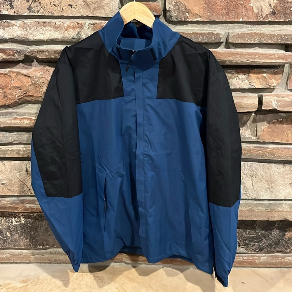 Sela Navy Water and Wind Resistant Lightweight Jacket